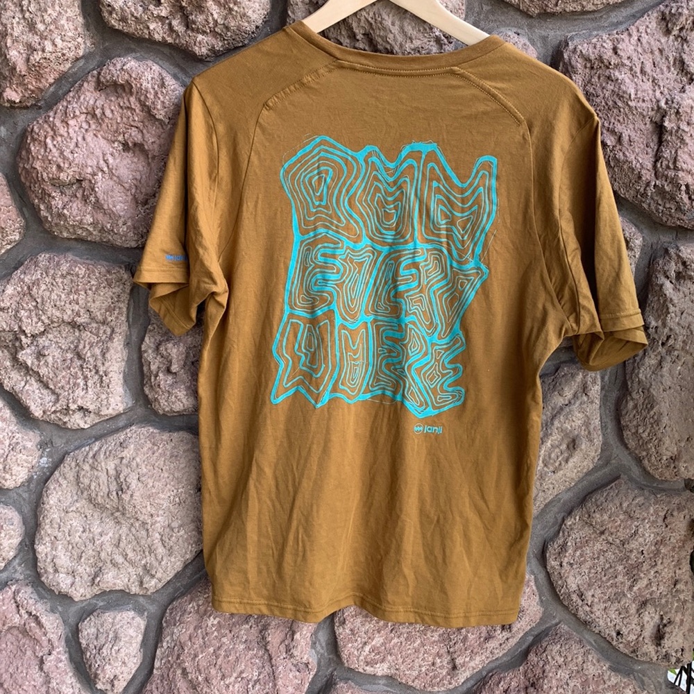 Janji Mens Tee shirt Run Everywhere ! Size medium